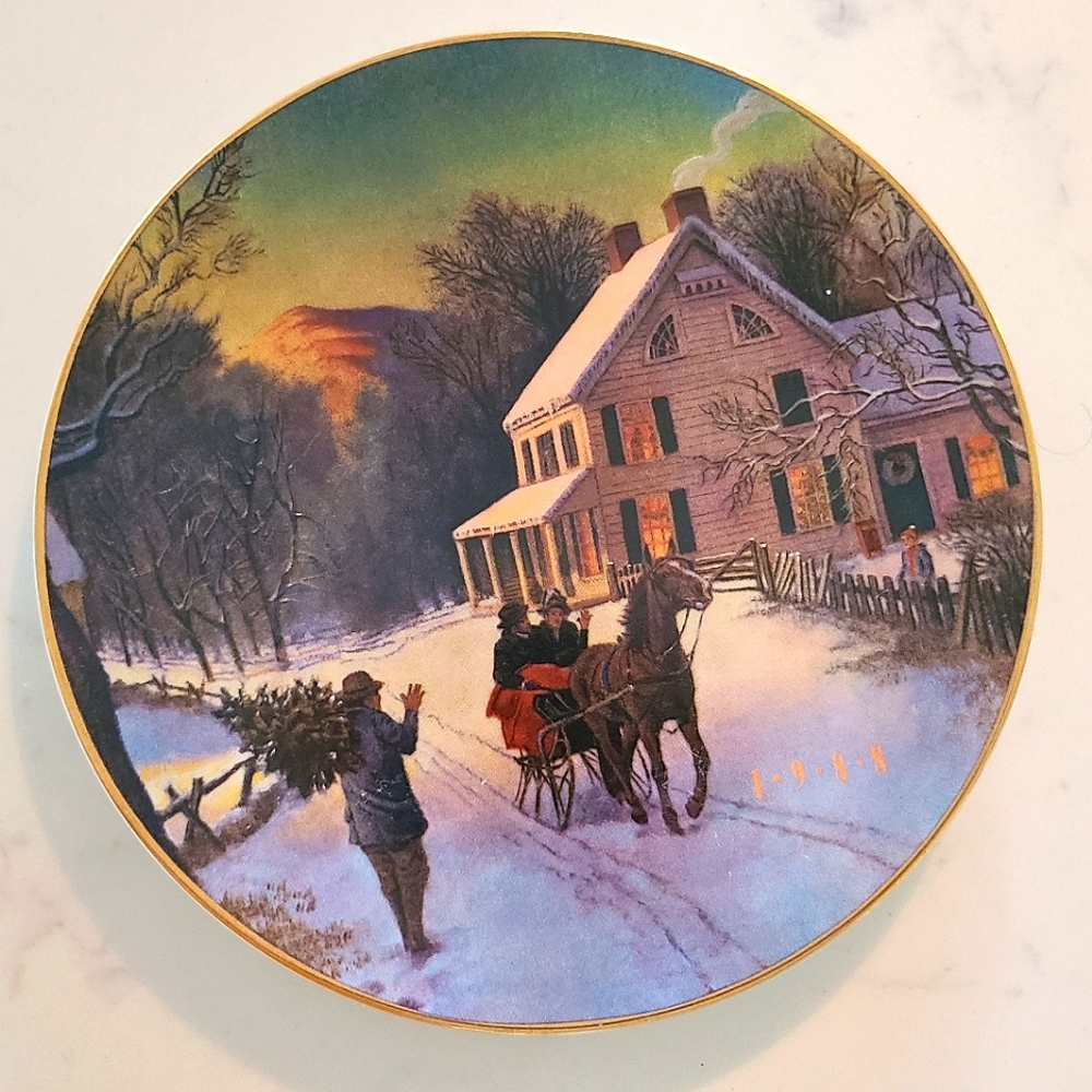Avon 1988 "Home for the Holidays"  Christmas plt